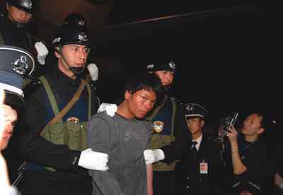 马加爵视频 马加爵一审被判死刑视频，马加爵的寝室现在有人敢住吗？