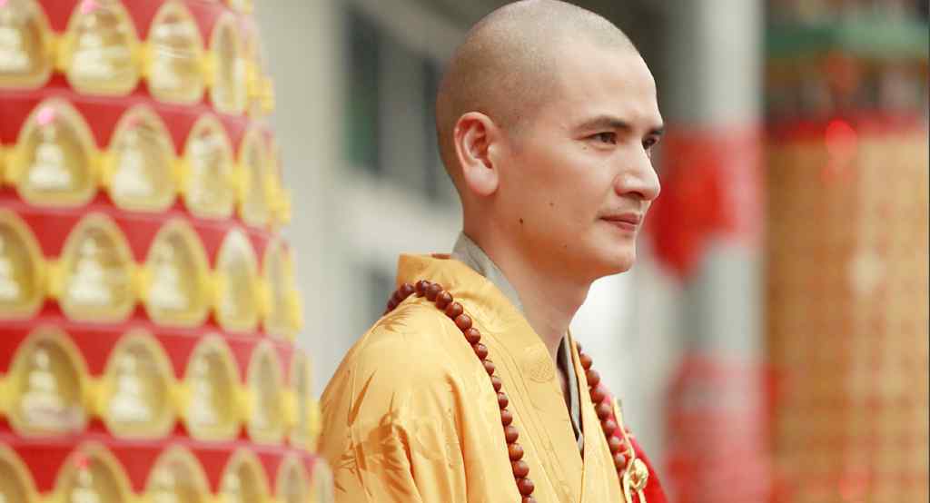 释明心的父母照片 释明心现在在哪个寺院？他为什么选择出家文章配图