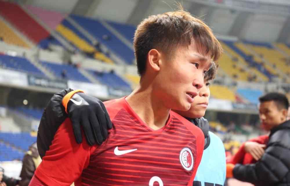 国足对香港 国足竟把对手踢哭了！多名中国香港球员赛后痛哭：结果太令人失望