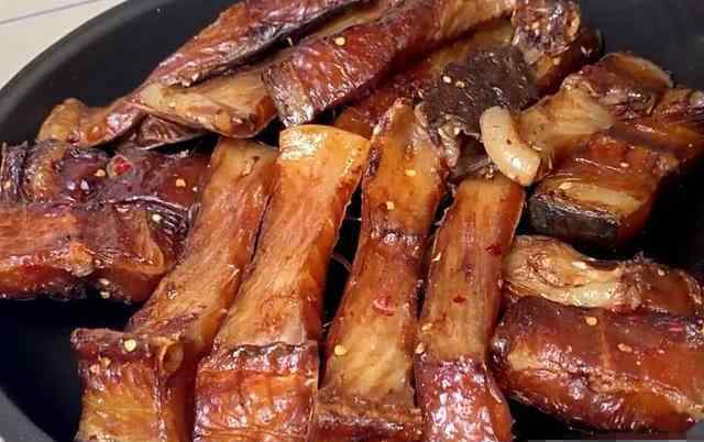 不用烤箱自制五香肉干 自制五香熏鱼，不用柴火，不用烤箱，鱼肉鲜美紧实无腥味，超简单