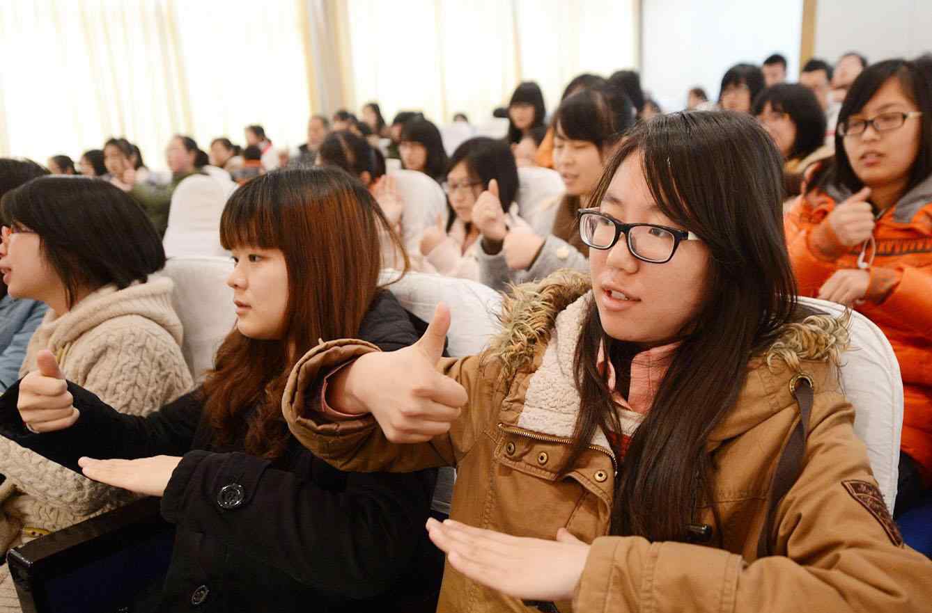 手语是国际通用的吗 手语能表达出来所有的意思吗？手语是不是国际全球通用的