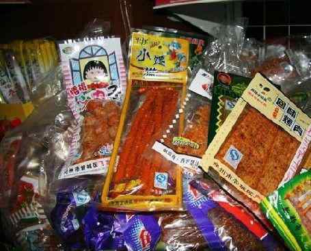 小孩吃辣条烂身体图片 辣条制作过程恶心照片，家常辣条的制作方法