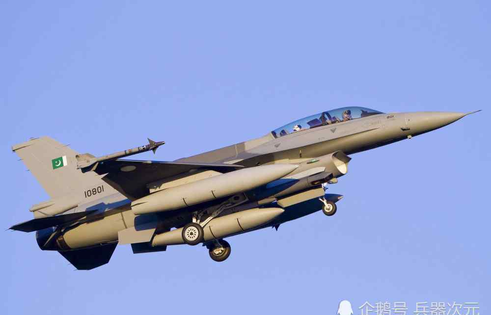 f16c 以色列8架F16成“泡水机”，巴基斯坦有意采购，比买歼10划算多了