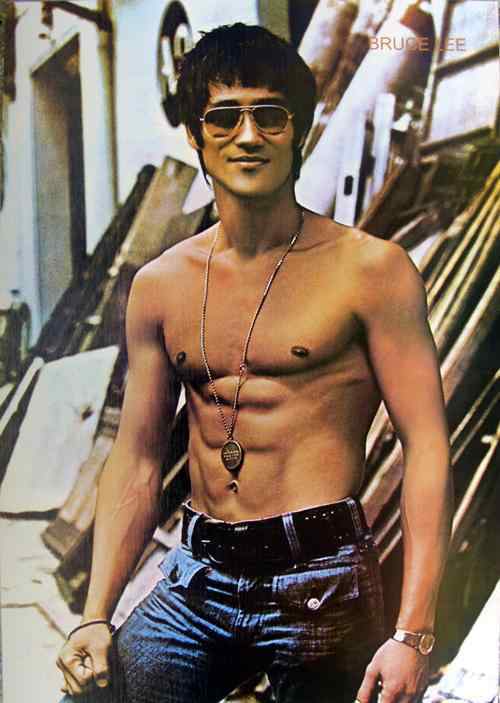 李小龙对泰拳 真实李小龙跟拳王打架视频，真实李小龙功夫有多高？真实李小龙跟拳王打架视频，真实李小龙功夫有多高？