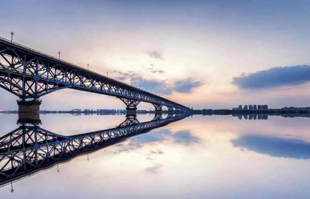 南京长江大桥简介 南京长江大桥是怎么建成的？可能之前你从未听过……