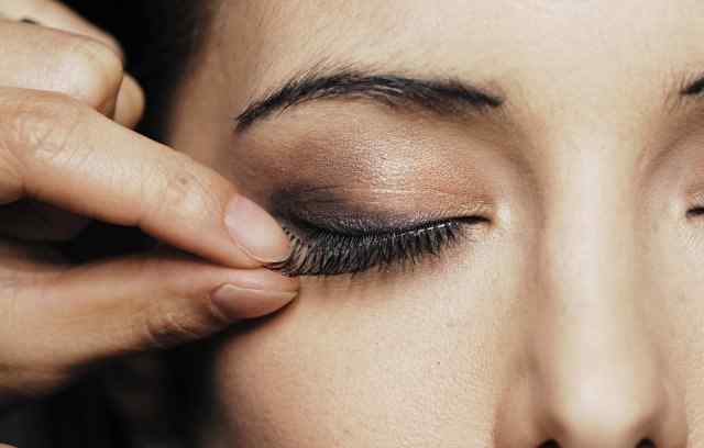 眼袋肿是什么原因 起床眼袋浮肿什么原因 应该怎么办