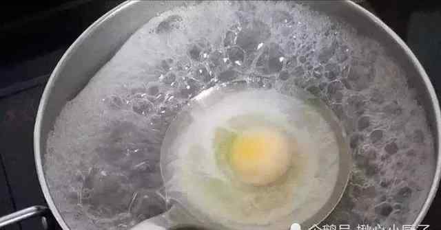 水煮蛋怎么煮 煮鸡蛋怎么做才简单呢？厨师长教你4种方法，出锅完整不会碎