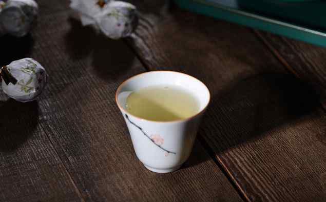 普洱茶市场价 普洱茶市场竞争激烈，为什么普洱茶价格不降？