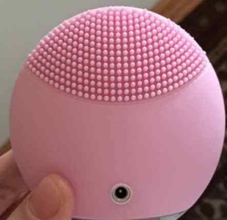 露娜洁面仪 foreo luna露娜洗脸洁面仪真的有用有效果，值得拔草。