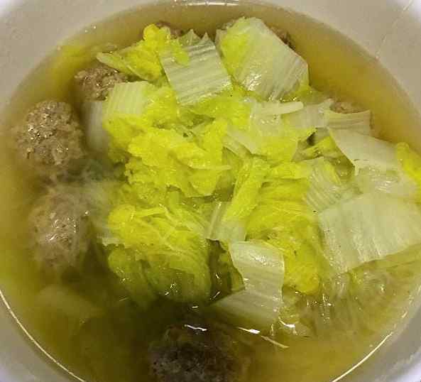 猪肉丸子汤的做法 做丸子汤时，凉水下锅还是开水下锅？都不对，大厨教你正确做法