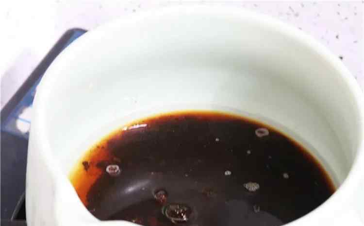 用面粉做珍珠 自制珍珠奶茶，用淀粉还是面粉？原来最关键的一步弄错了，难怪珍珠不Q弹~
