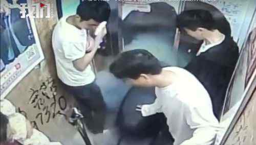 电动车进电梯瞬间爆燃伤5人 莫让乱象一再威胁公共安全 目前是什么情况？