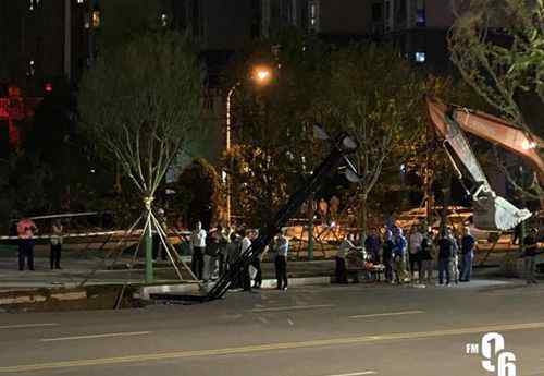 西安雁翔路塌陷，一女子坠坑身亡！官方通报 还原事发经过及背后真相！