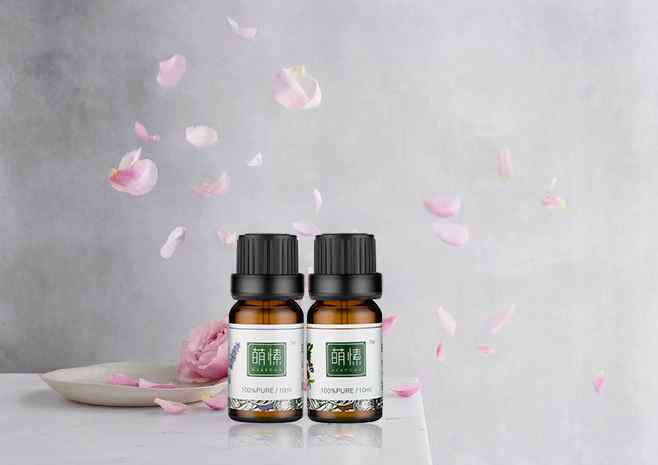 薰衣草精油怎么用在脸上 如何使用薰衣草精油祛痘？文章配图
