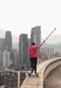 极限运动视频 国内极限运动“网红”坠楼身亡视频曝光！广州年轻人谨记这些动作不要轻易模仿！