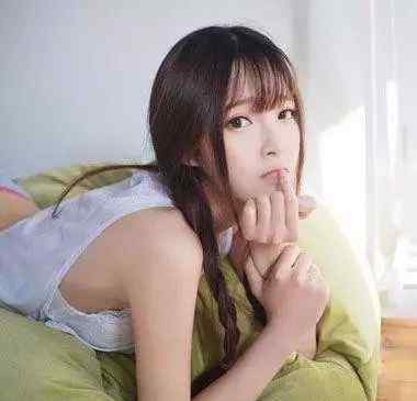 女生长发发型设计 长发编发：11款超美的女生编发发型设计！文章配图