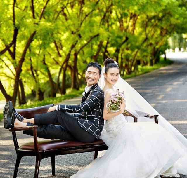 翻看何晟铭微博,神马?结婚了吗?