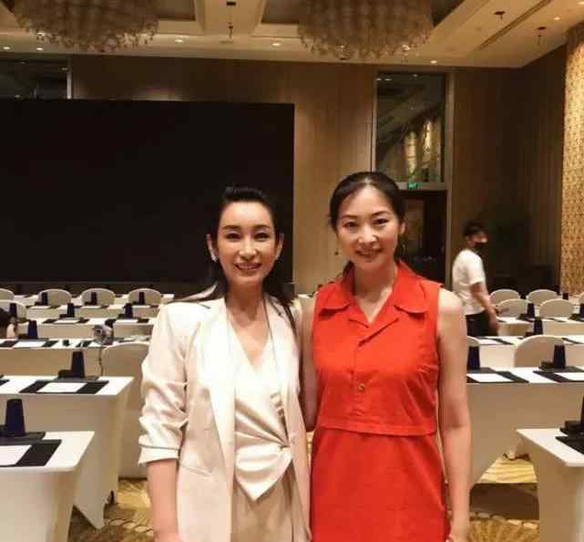 姚忠震 黄海波近照曝光低调遮脸，其妻罕见透露当年出事内幕：情商低得罪人