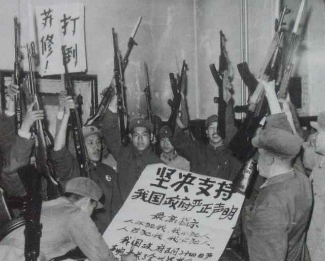 中苏交恶 中苏交恶的根本原因，只有一条文章配图