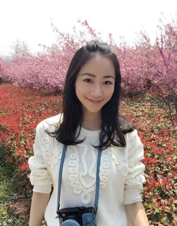 韩雪重游苏州吴中清新温婉 曾经代言现在要买门
