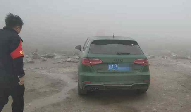 一名山东登山者在四川田海子山失联  目前已展开救援 究竟发生了什么?