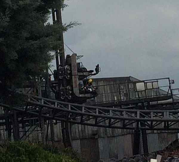 ＂世界最恐怖过山车＂出故障！游客都吓尿了.