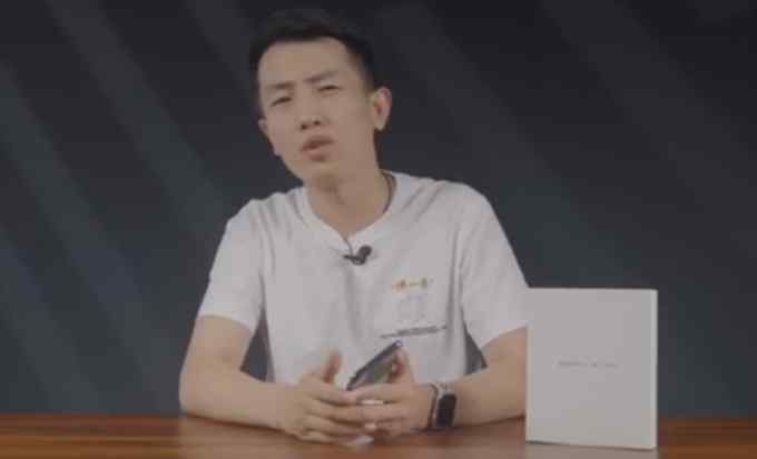 网红“二驴”夫妻被指带货山寨机 曾对打假人“喊爸爸”求饶