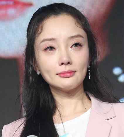 贾乃亮与李小璐 李小璐与贾乃亮离婚半年后，我终于明白其实不能全怪李小璐文章配图