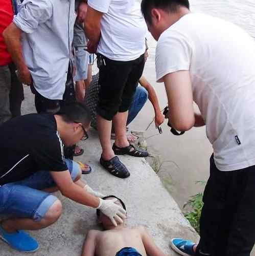 14岁男孩跳河自杀 父母亲情成主要导火索文章配图