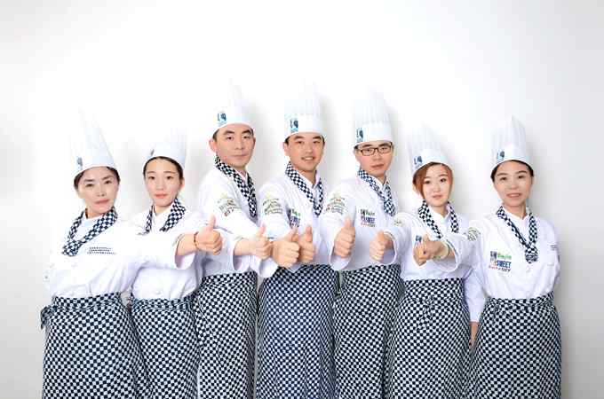 学西点的学费需要多少 西点学校学费一般多少？文章配图
