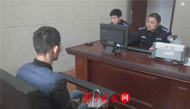 高中生遭持刀抢劫表现冷静 歹徒紧张到两腿发抖