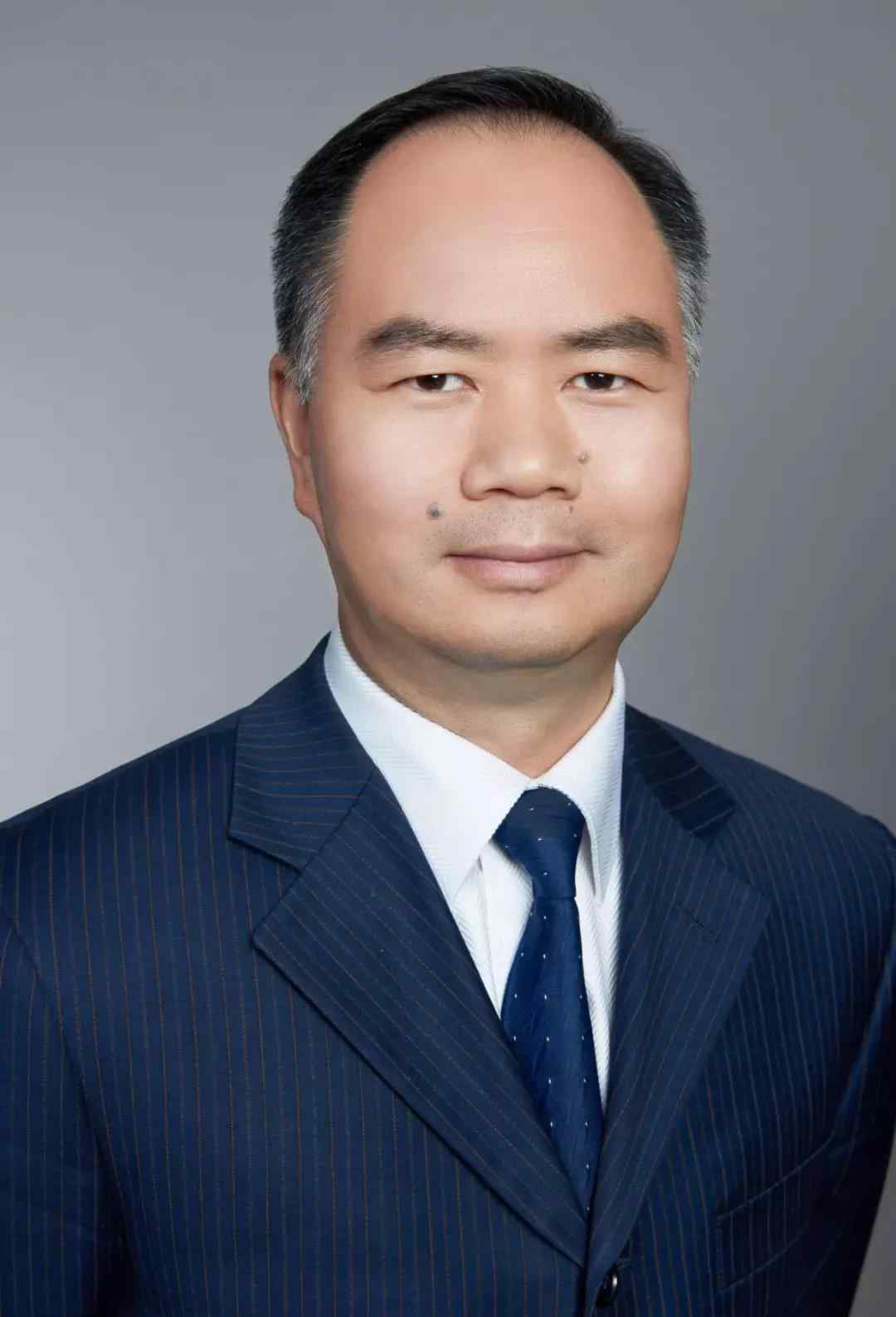 著名专利律师 2019强国知识产权论坛年度“十佳”专利律师——蒋洪义
