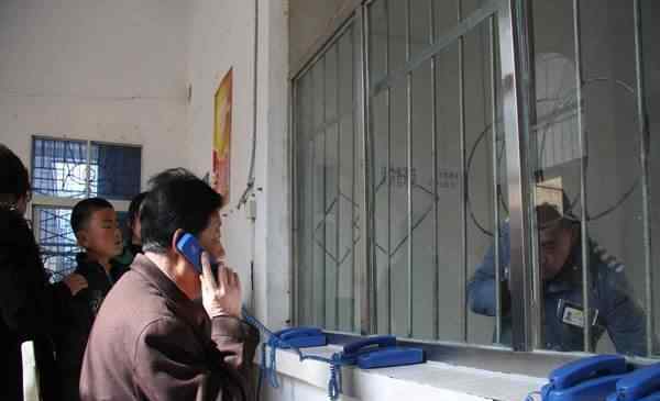 男子“想念”狱中好友探监遭拒 顺路偷车与好友