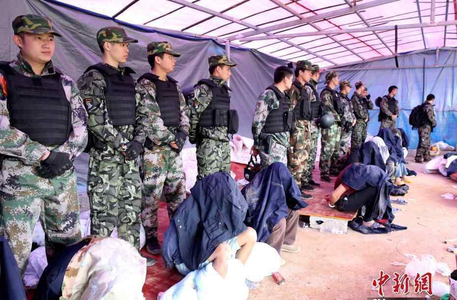 广西警方侦破特大制毒案 原料达87吨文章配图 广西警方侦破特大制毒案 原料达87吨文章配图