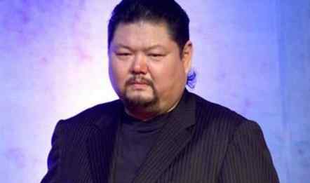 戎绍鑫 出身军人家庭，40岁凭一角走红，却在聚会喝酒猝死，年仅44岁文章配图