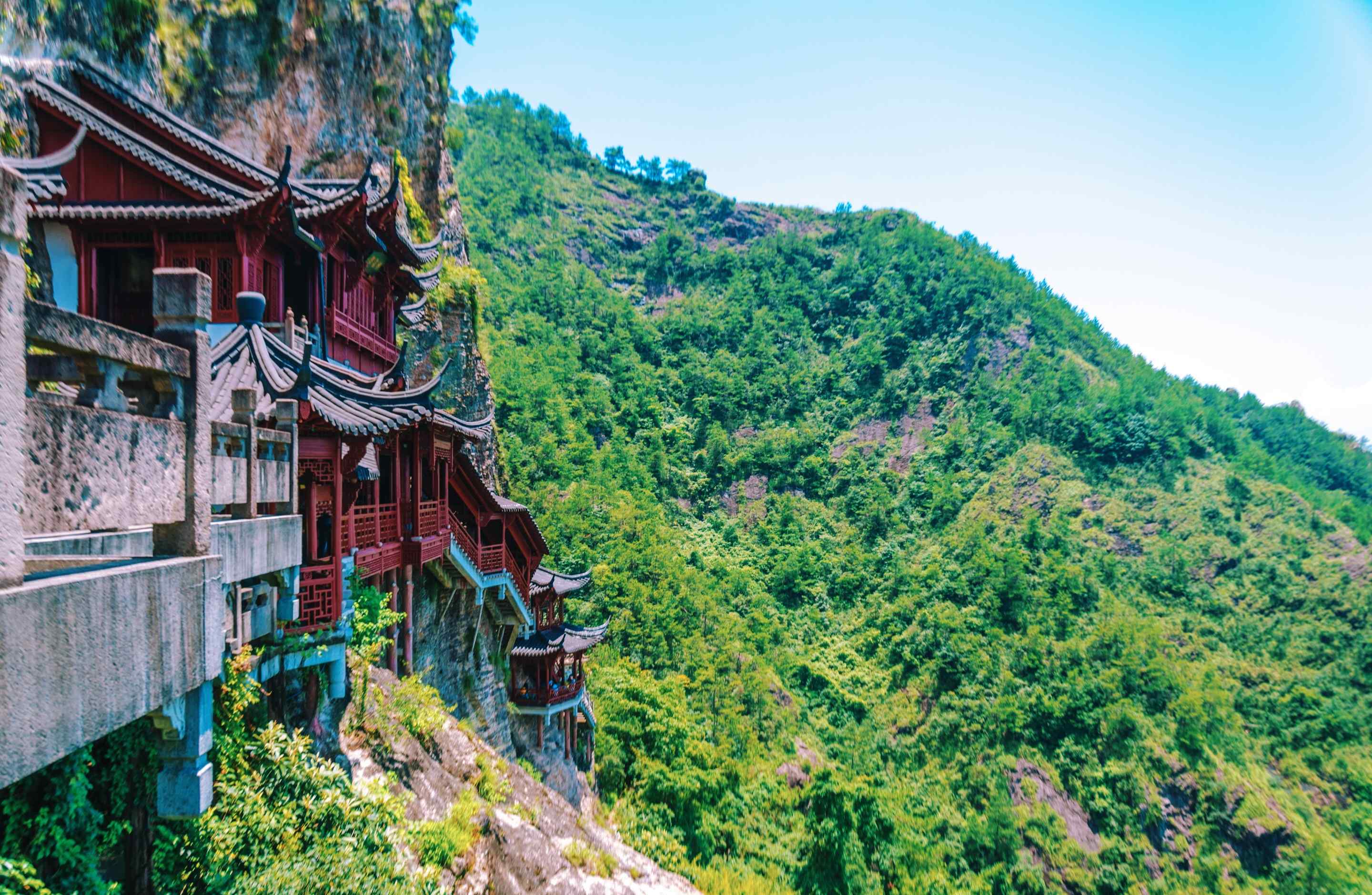 江南悬空寺 江南唯一的悬空寺，惊险程度与高度都不亚于恒山悬空寺文章配图