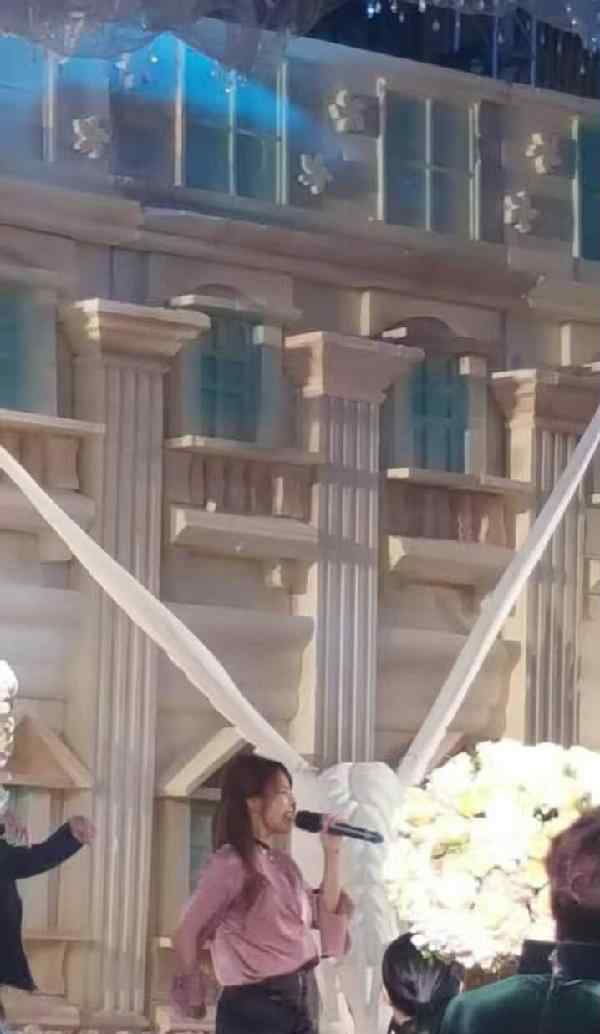 玖月奇迹结婚现场 玖月奇迹今晚福州长乐某婚礼现场演唱