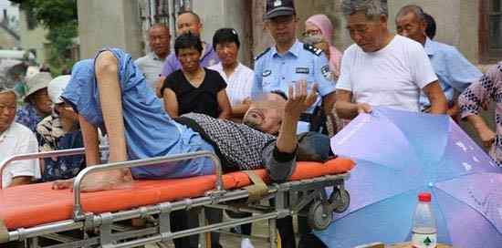 男子家人遗像被砸 唆使精神病儿子将对方打死