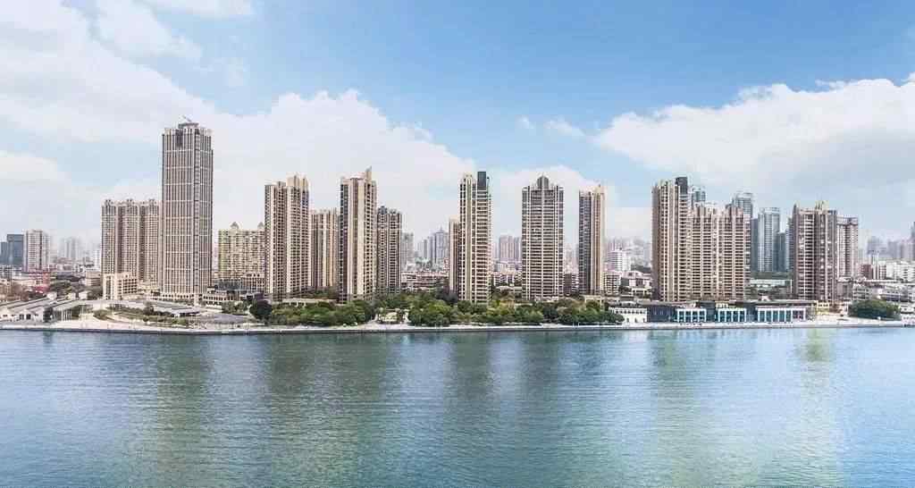 广州十大豪宅小区 广州10大富人小区，25w/㎡！6月广州房价出炉，降了！文章配图