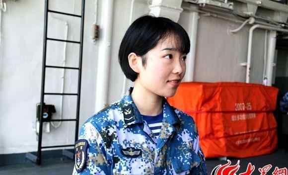 临沂舰女兵讲述也门撤侨细节:侨胞大喊＂祖国万
