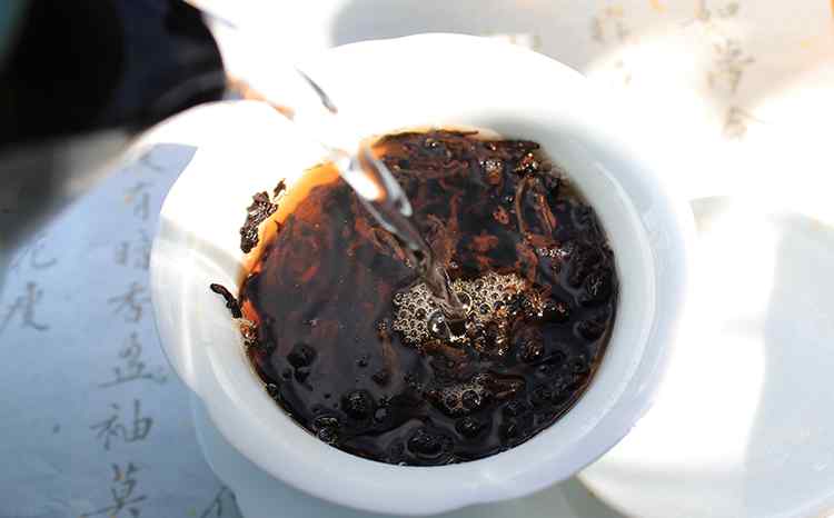 什么人不适合喝六堡茶 一篇文章了解：六堡茶禁忌、副作用及不适宜人群