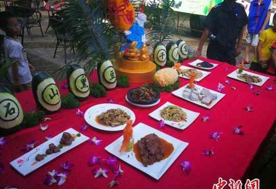 千余游客海口景区吃豆腐 尝石山黑豆＂百变＂滋