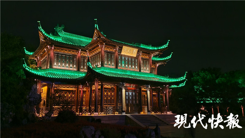 光影绘唐诗，瘦西湖重现“二分明月夜”