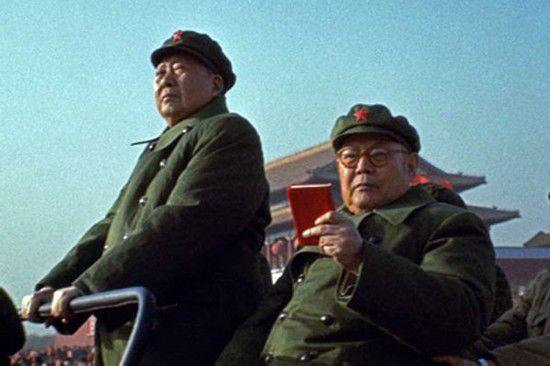 文化小书童 1946年,一国军少将闯入地下党房间,表示:帮我传份情报给叶剑英