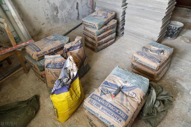 装修时,不想每天监工,那就选这几个时间去现场,工人都不敢偷懒