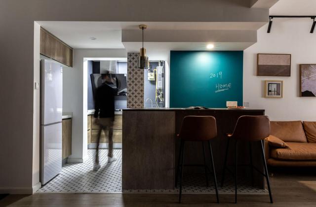 阳台门洞两边的墙体不能拆怎么办?学她家这样设计,既实用又好看