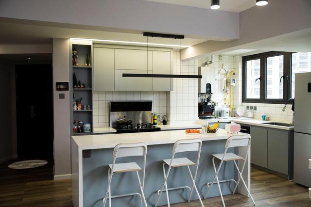 有烟火气更有高颜值,集成灶厨房总让人眼前一亮,美观又养眼