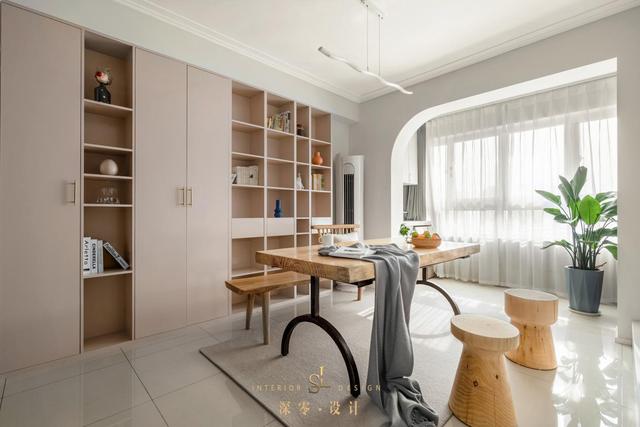 即便没有书房,也至少留一面书架,这才是一个家庭里最好的不动产