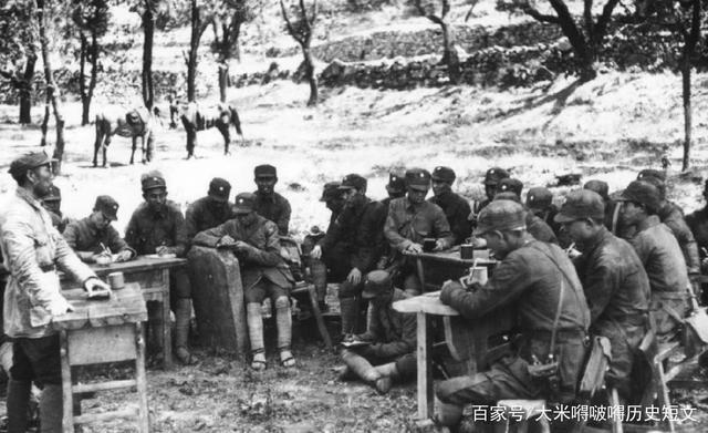 大米嘚啵嘚历史短文_中校60岁参加八路军,见劣绅家的女仆可怜,花12斗小米给女仆赎身