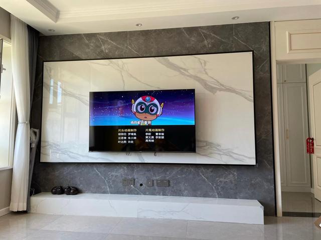 终于乔迁新居,全屋自己设计,悬空大理石电视墙高端又大气很满意